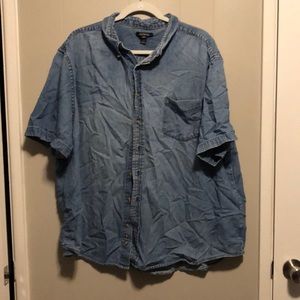 Short sleeve button down shirt.